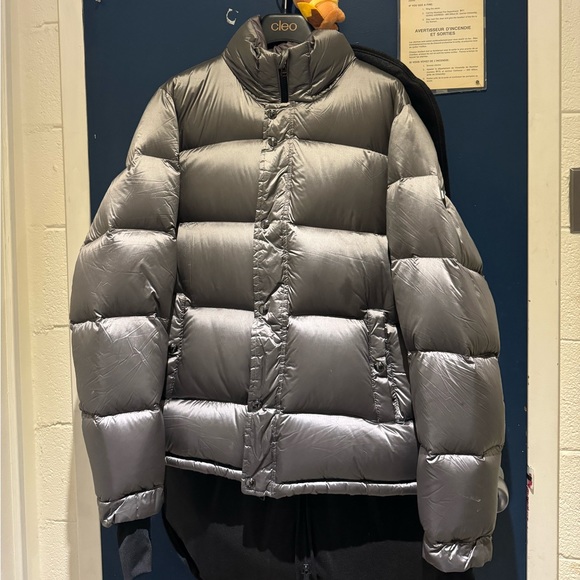 Silver puffer jacket for winter. -25 approved - Picture 1 of 7